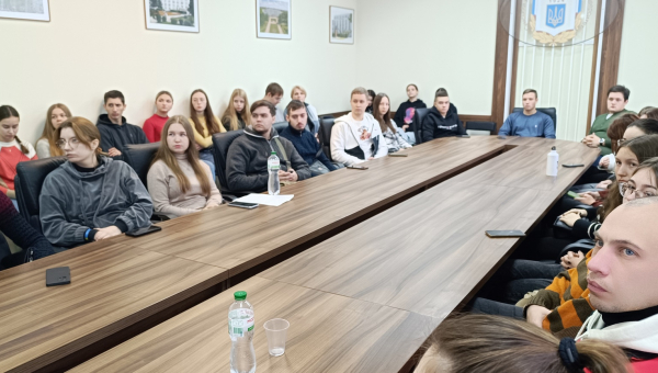 Всеукраїнський науково-практичний круглий стіл «Забезпечення людських прав в умовах збройної агресії: національний та міжнародний аспекти»